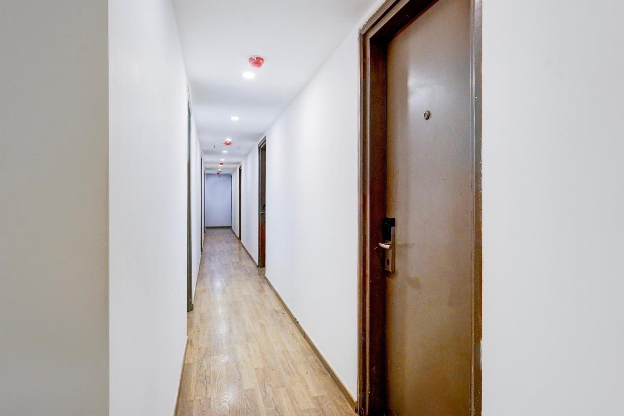 Hotel Townhouse Khar The Habitat Mumbai Exterior foto