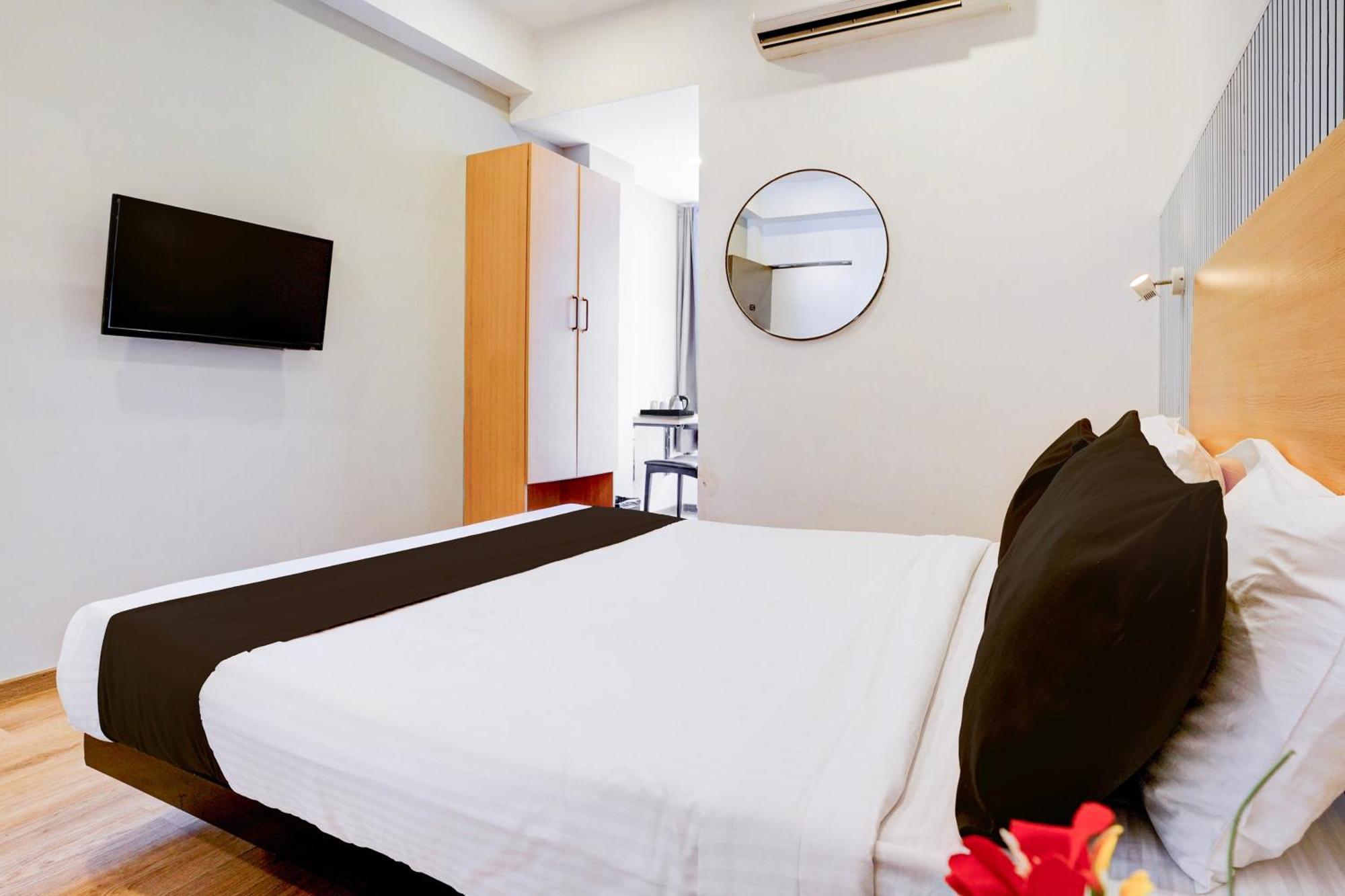Hotel Townhouse Khar The Habitat Mumbai Exterior foto
