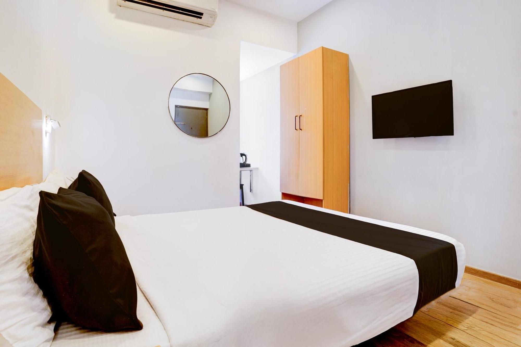 Hotel Townhouse Khar The Habitat Mumbai Exterior foto