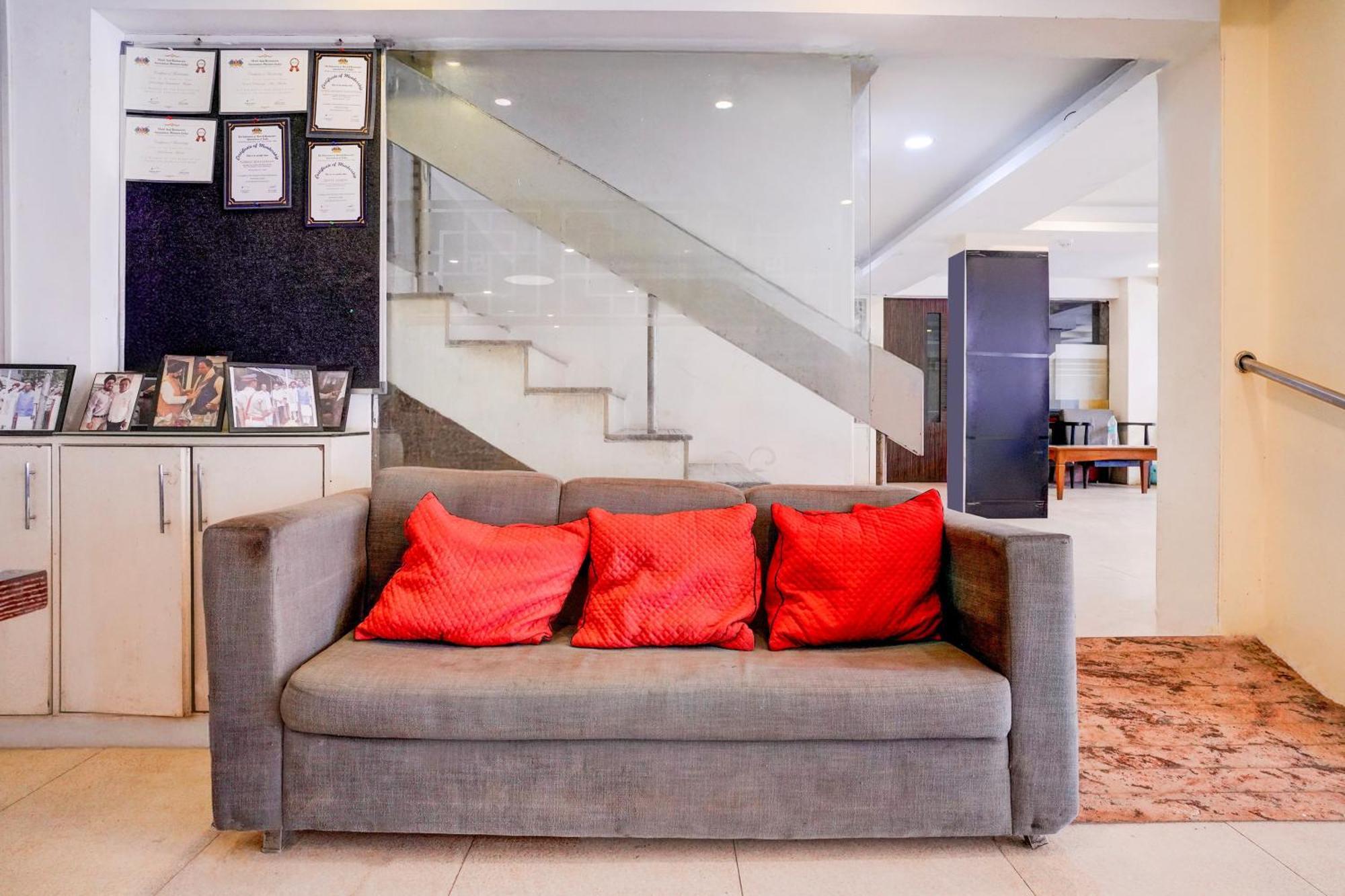 Hotel Townhouse Khar The Habitat Mumbai Exterior foto